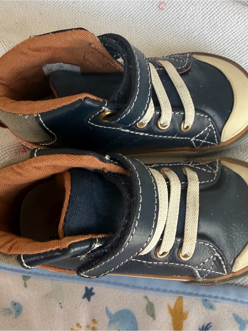 See Kai Run Navy and Tan High-Top Sneakers for Kids - Picture 2 of 3